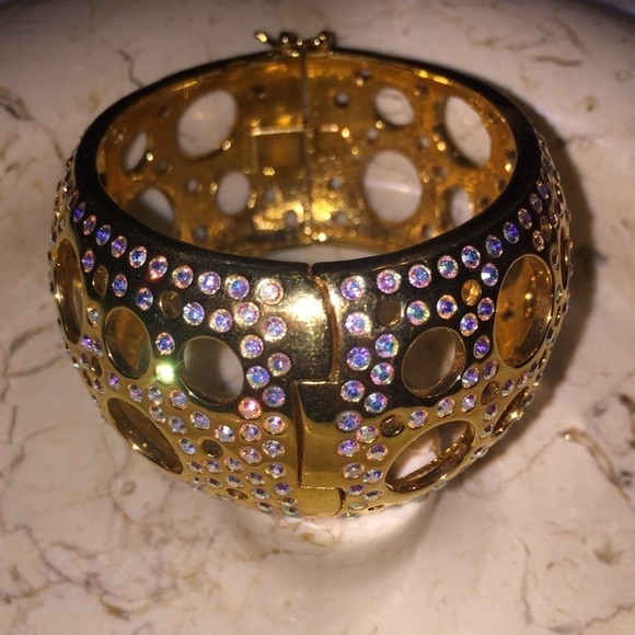 VTG Butler Pink Rhinestone & Gold Tone Wide Bangle Locking Clasp - Picture 4 of 6